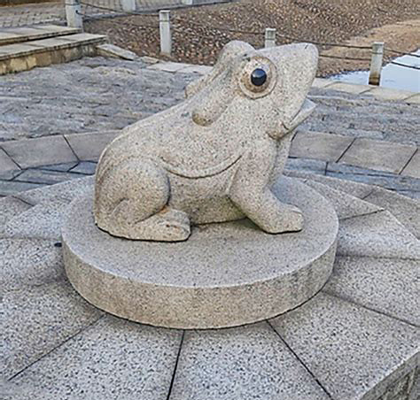 石石雕青蛙公园小动物摆件图片