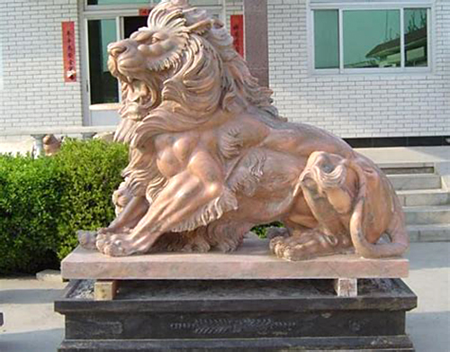 写实狮子石雕图片