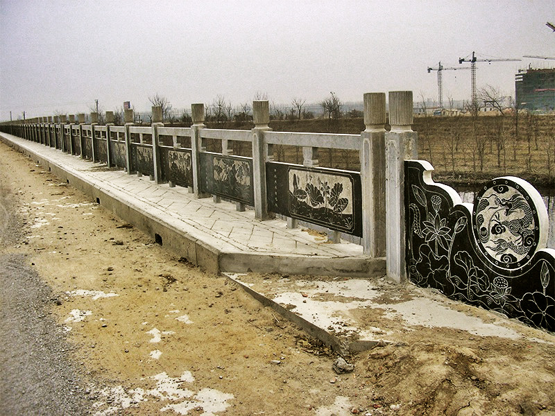 青石桥梁护栏图片